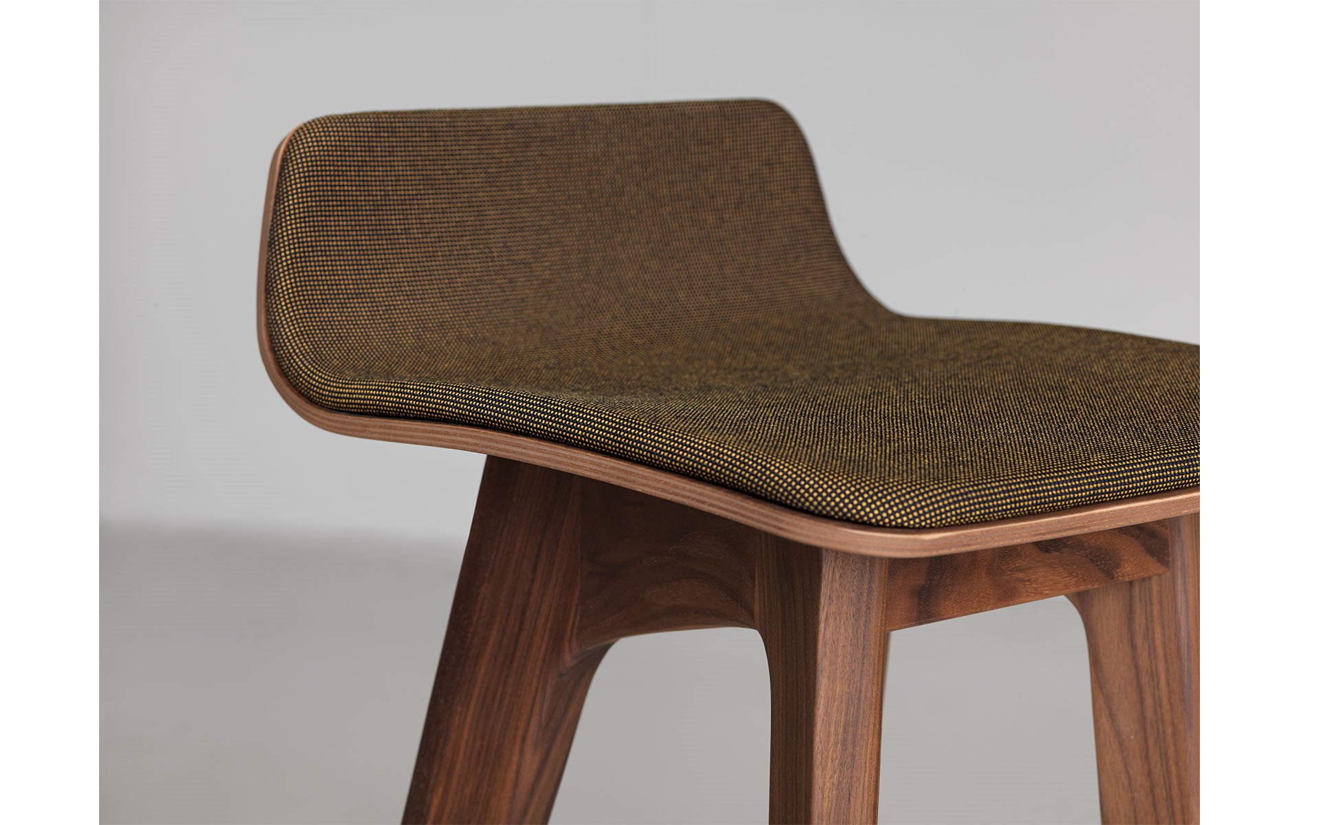 Barkruk Morph Bed Habits 5